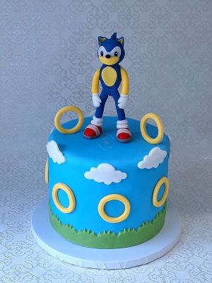 Mesefigurás torta