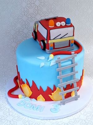 Tűzoltó autó torta